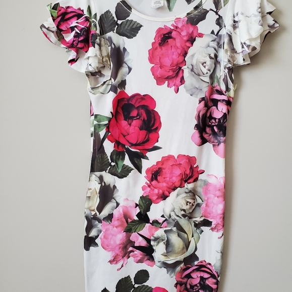 Dresses - Picture 1 of 2